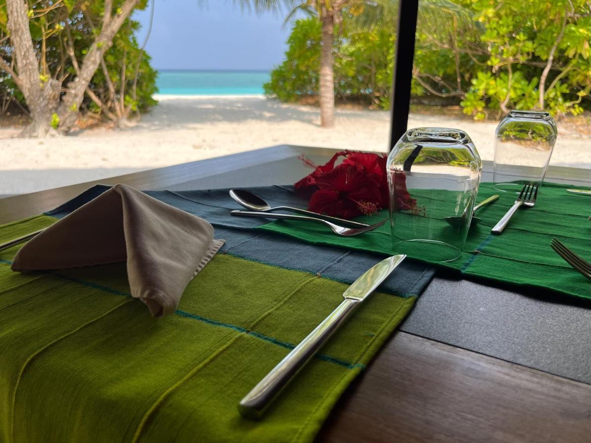 The Barefoot Eco Hotel Hanimaadhoo Island Bagian luar foto