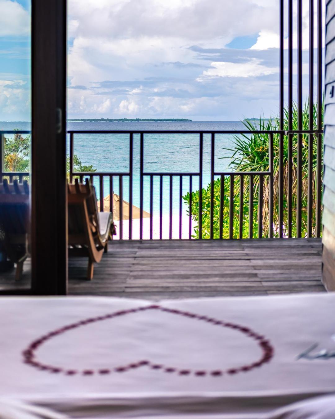 The Barefoot Eco Hotel Hanimaadhoo Island Bagian luar foto
