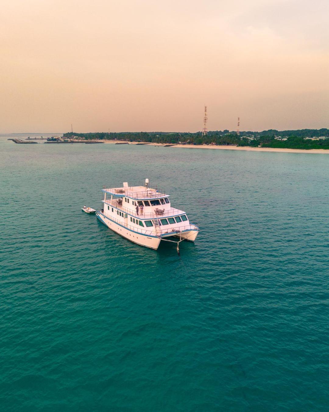 The Barefoot Eco Hotel Hanimaadhoo Island Bagian luar foto