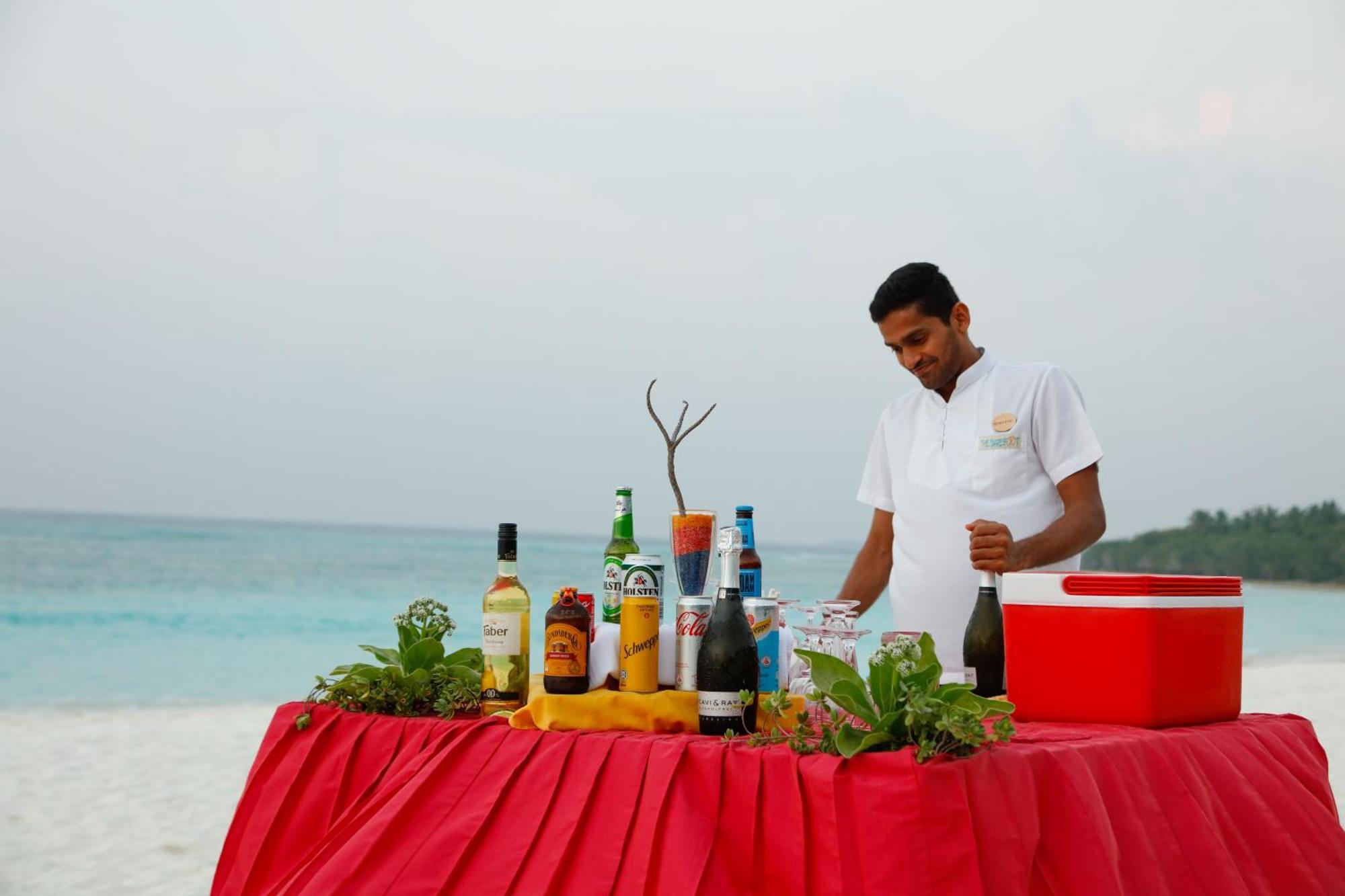 The Barefoot Eco Hotel Hanimaadhoo Island Bagian luar foto