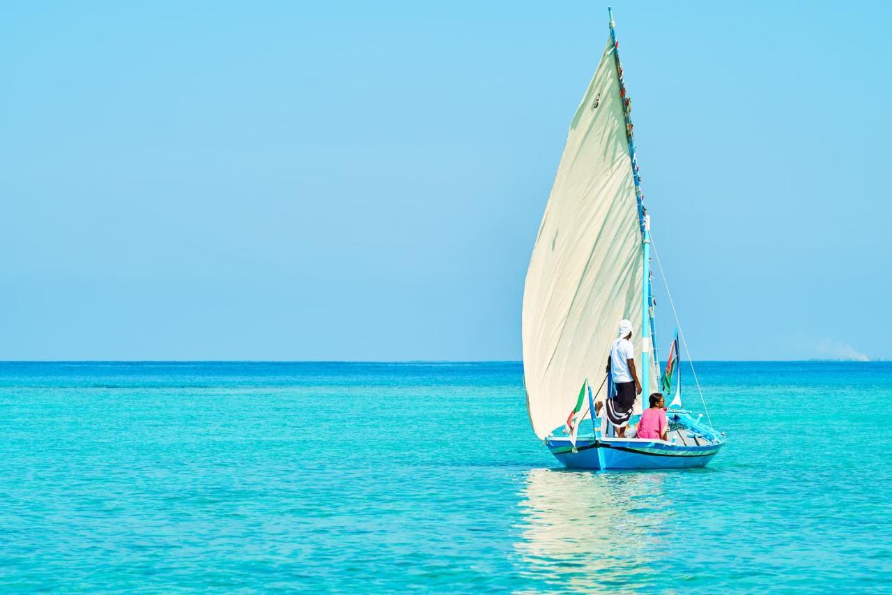 The Barefoot Eco Hotel Hanimaadhoo Island Bagian luar foto